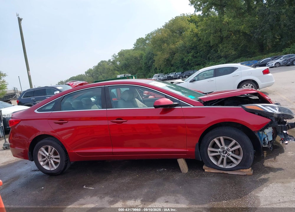 2015 HYUNDAI SONATA VIN: 5NPE24AF1FH138135
