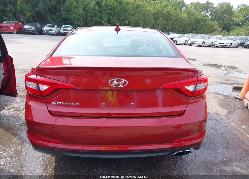 2015 HYUNDAI SONATA VIN: 5NPE24AF1FH138135
