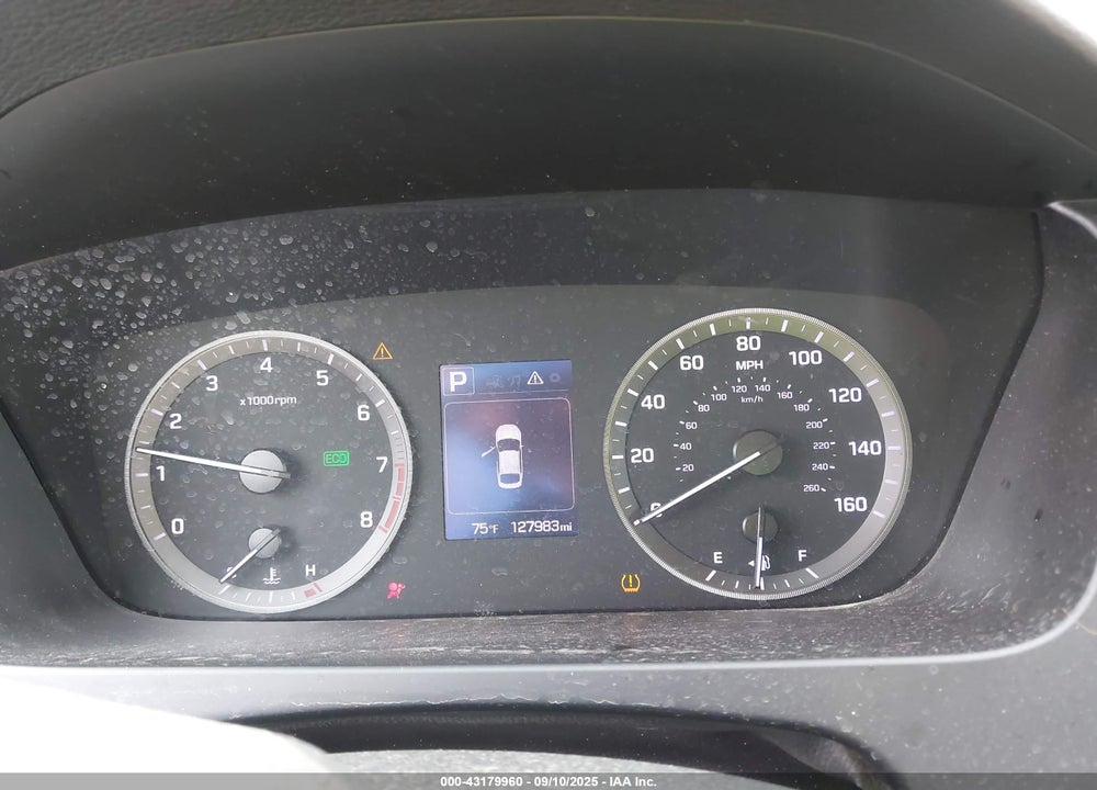 2015 HYUNDAI SONATA VIN: 5NPE24AF1FH138135