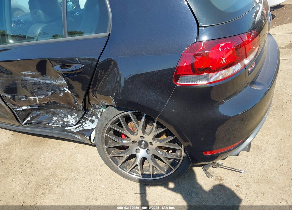 2011 VOLKSWAGEN GTI VIN: WVWHV7AJ4BW227583