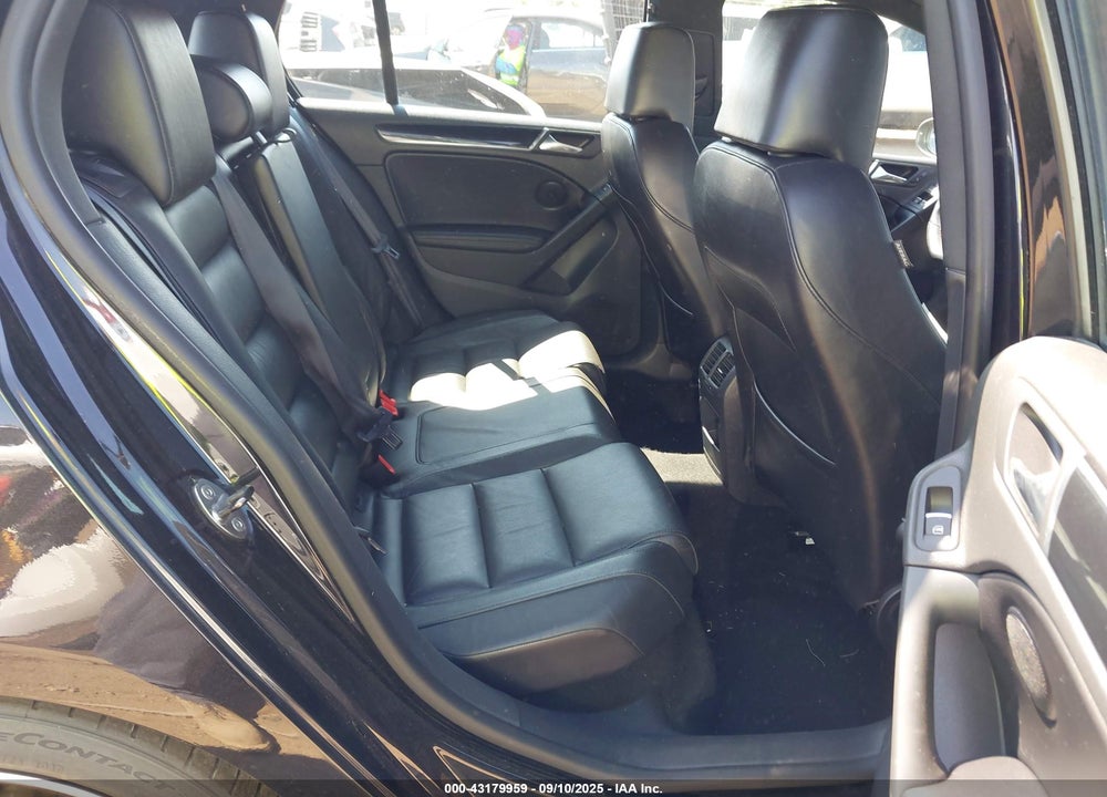 2011 VOLKSWAGEN GTI VIN: WVWHV7AJ4BW227583
