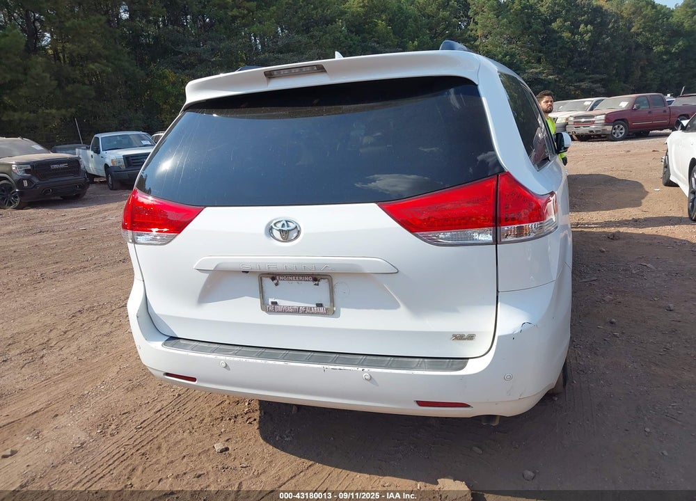 2011 TOYOTA SIENNA XLE V6 VIN: 5TDYK3DC9BS132502