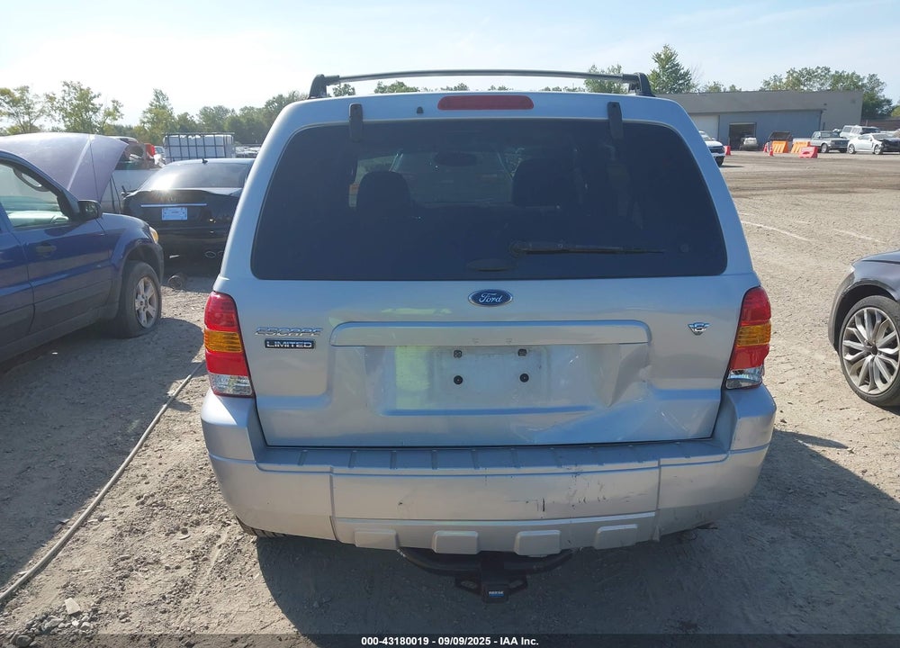 2005 FORD ESCAPE VIN: 1FMYU04135KB68930
