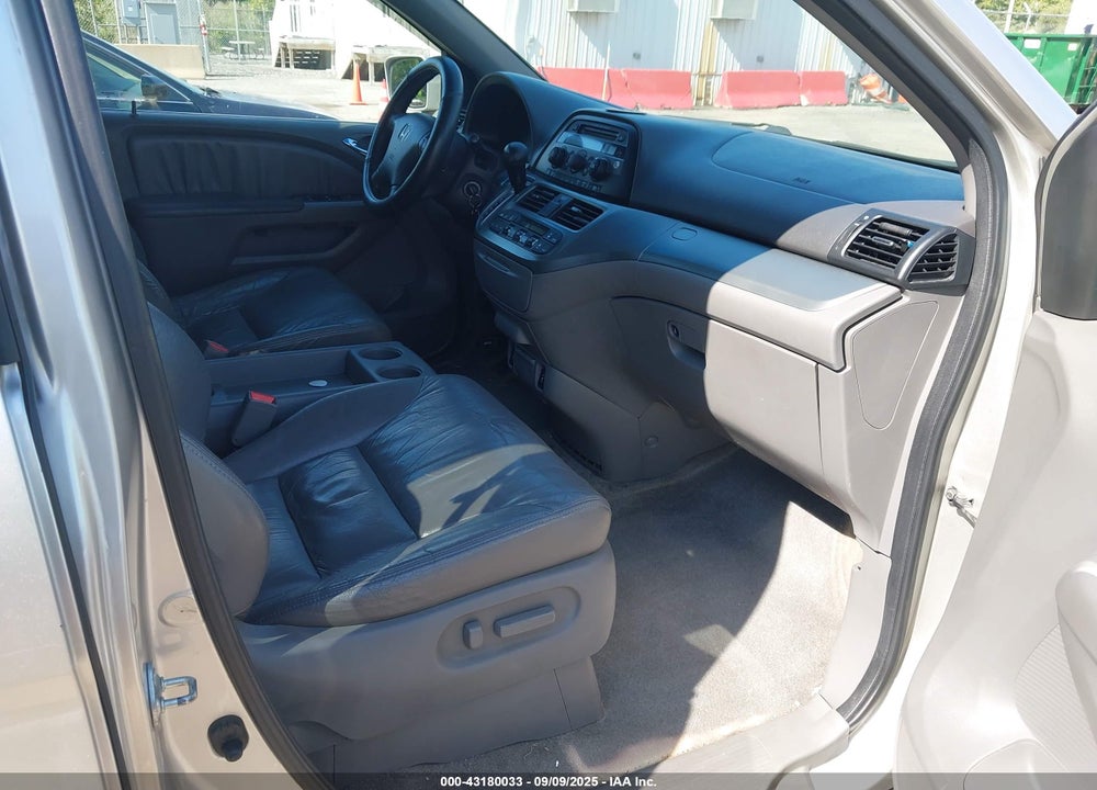 2008 HONDA ODYSSEY EX-L VIN: 5FNRL38618B414118