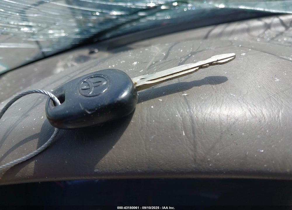 2003 TOYOTA CAMRY SOLARA SLE V6 VIN: 2T1FF28P93C608129