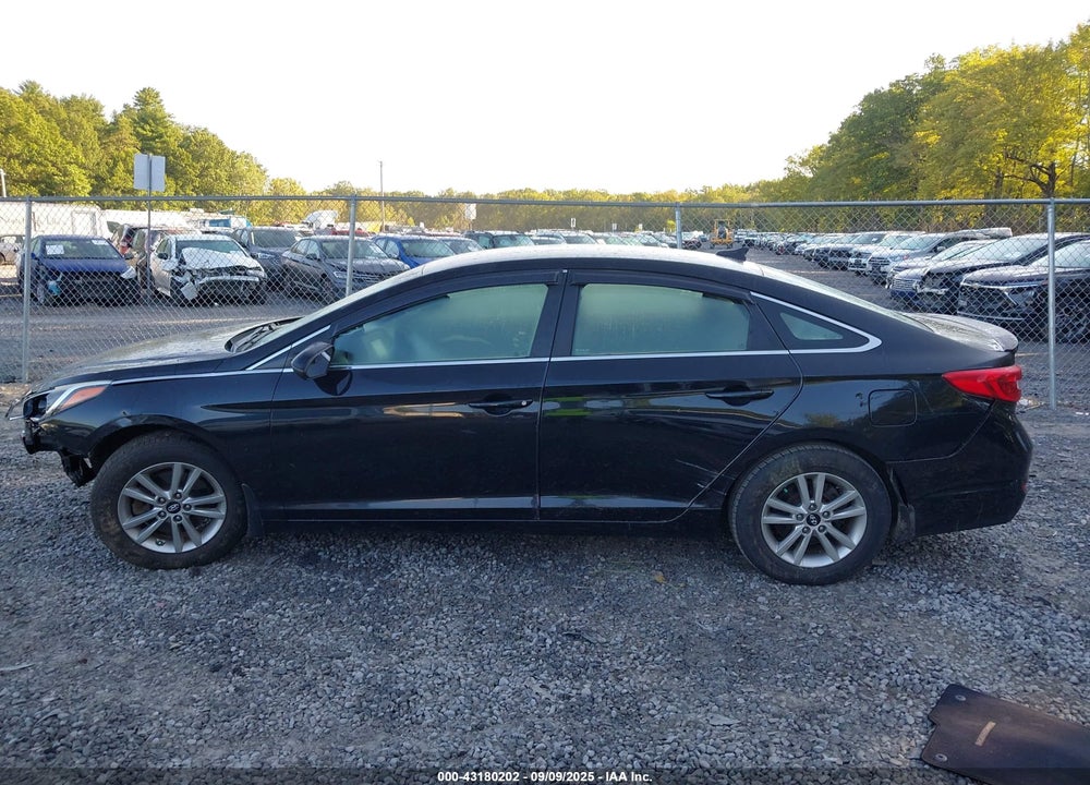 2016 HYUNDAI SONATA VIN: 5NPE24AF1GH272709