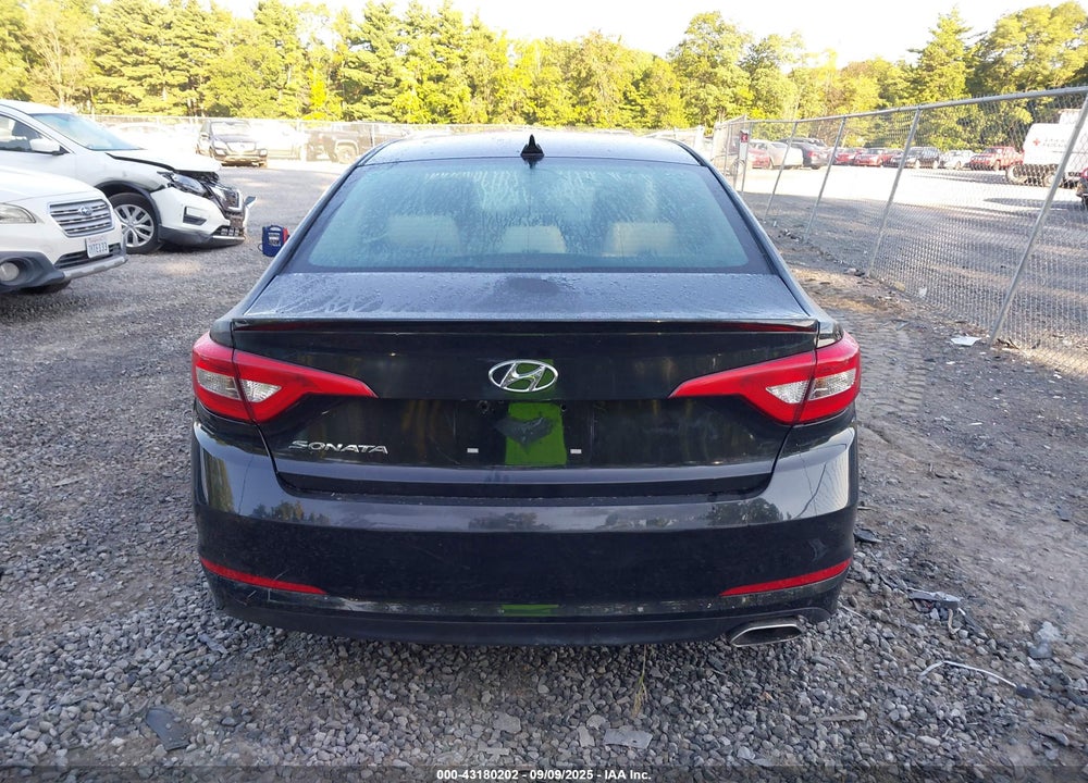 2016 HYUNDAI SONATA VIN: 5NPE24AF1GH272709