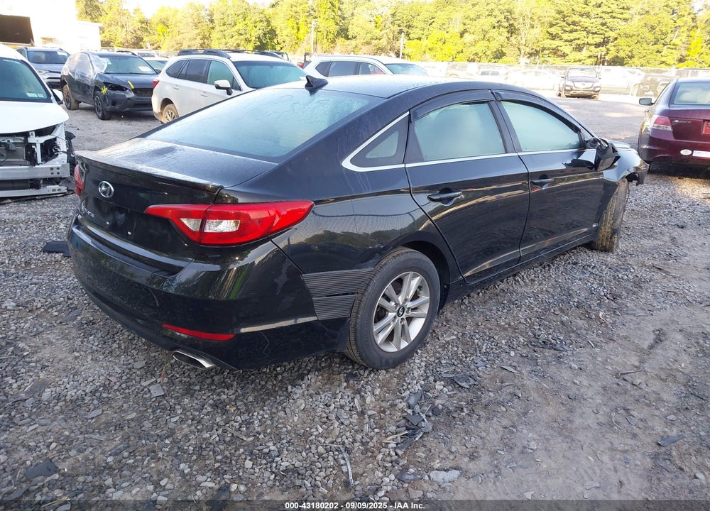 2016 HYUNDAI SONATA VIN: 5NPE24AF1GH272709