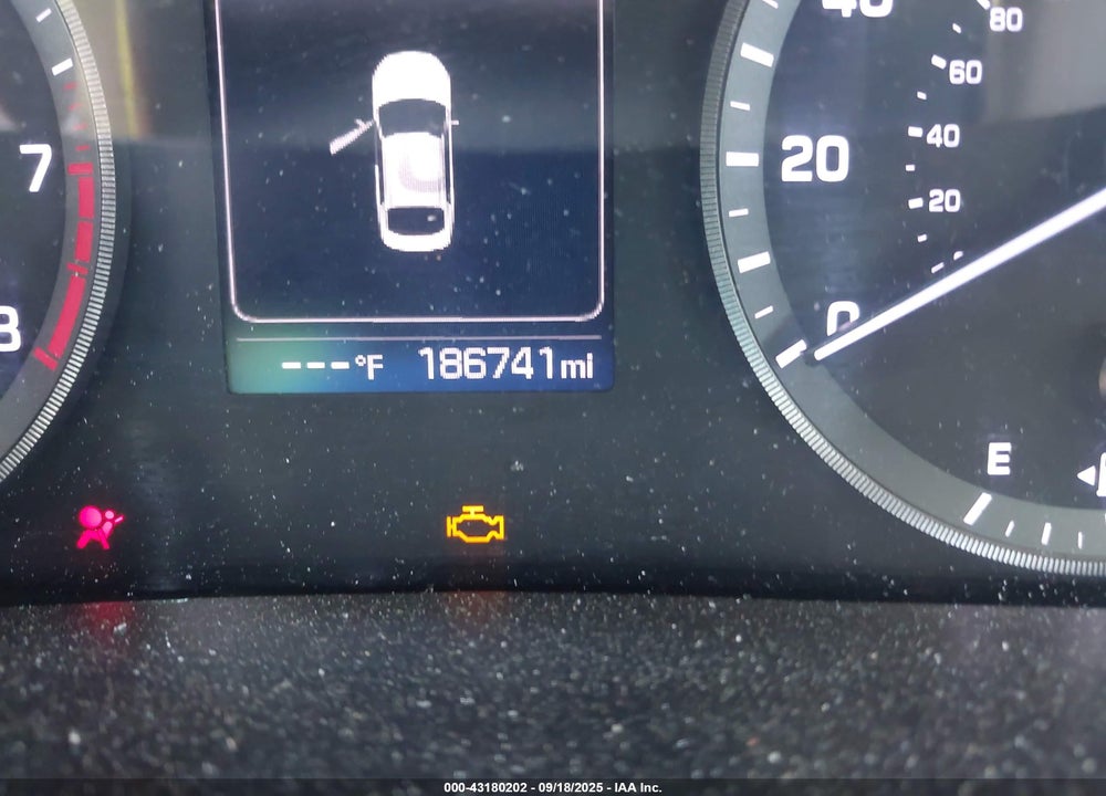 2016 HYUNDAI SONATA VIN: 5NPE24AF1GH272709