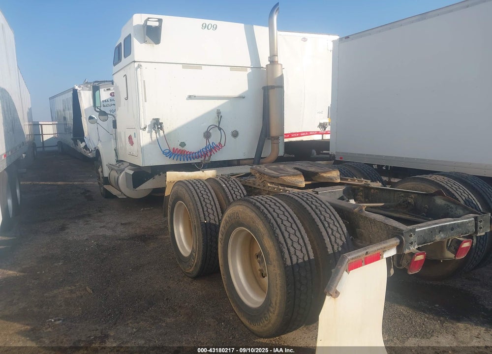 2004 INTERNATIONAL 9900 9900I VIN: 3HSCHAPR24N017502