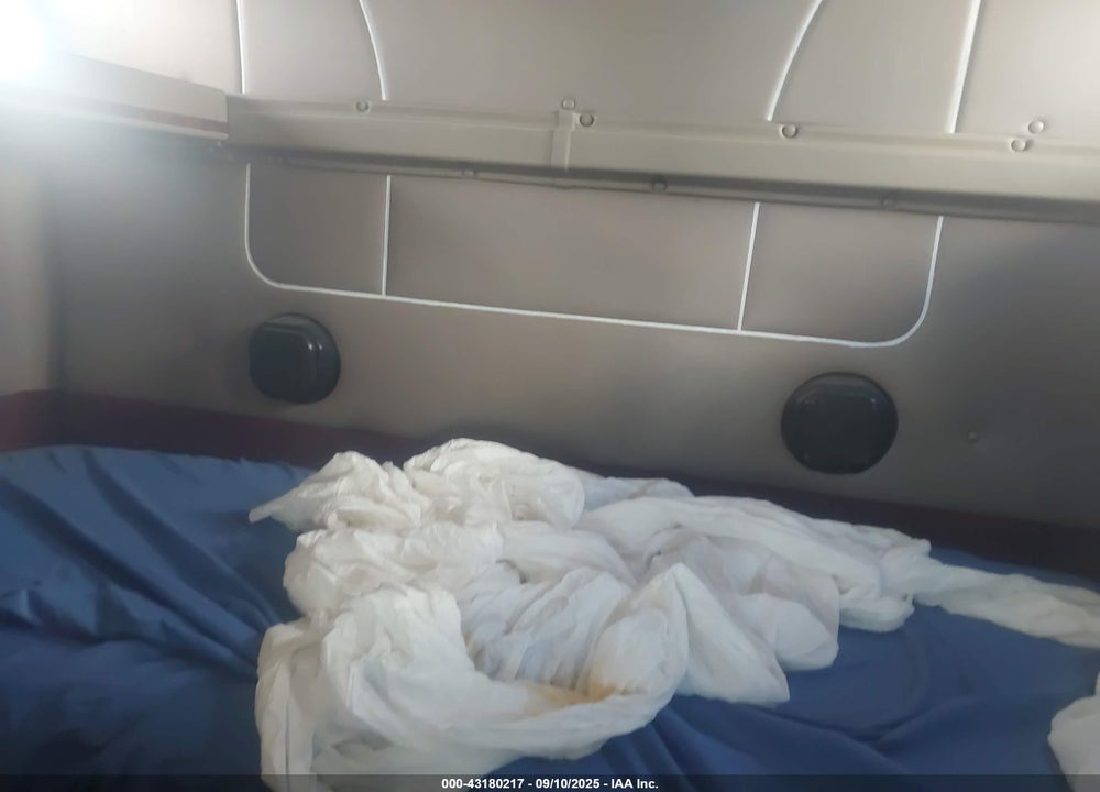 2004 INTERNATIONAL 9900 9900I VIN: 3HSCHAPR24N017502