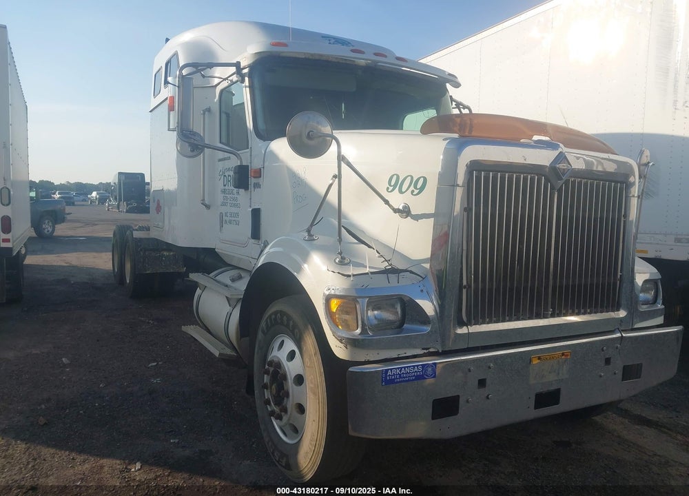 2004 INTERNATIONAL 9900 9900I VIN: 3HSCHAPR24N017502