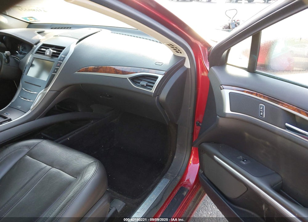 2014 LINCOLN MKZ HYBRID VIN: 3LN6L2LUXER811786