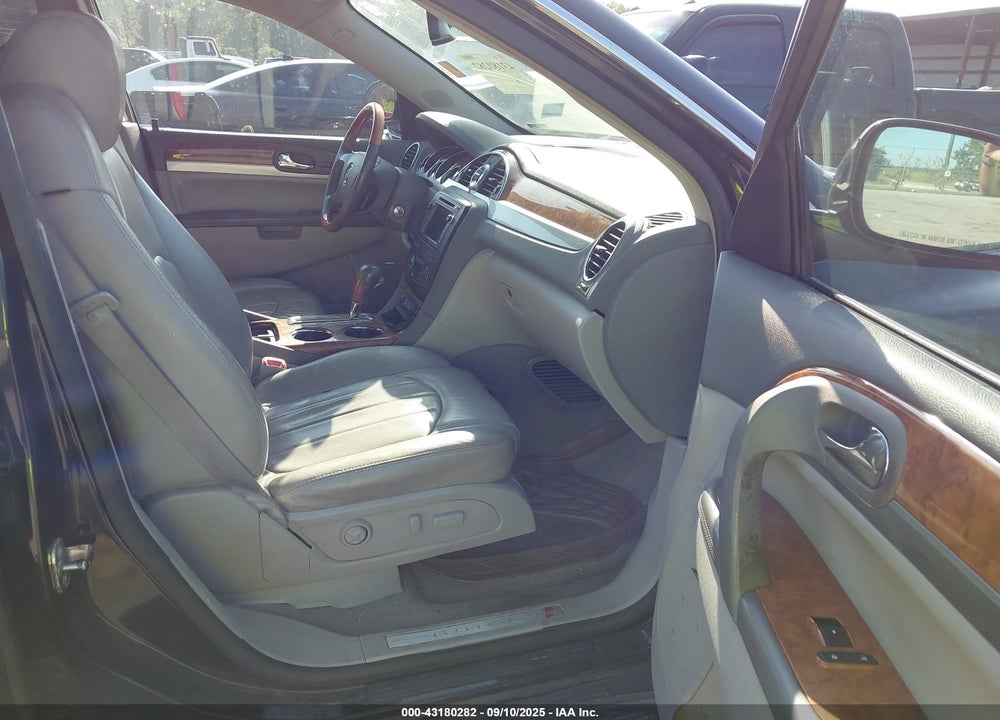2008 BUICK ENCLAVE CXL VIN: 5GAER23788J236760