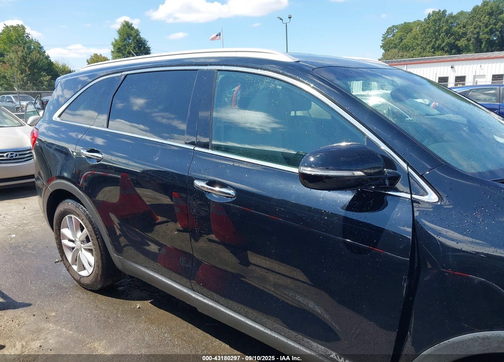 2017 KIA SORENTO 3.3L LX VIN: 5XYPGDA57HG334026