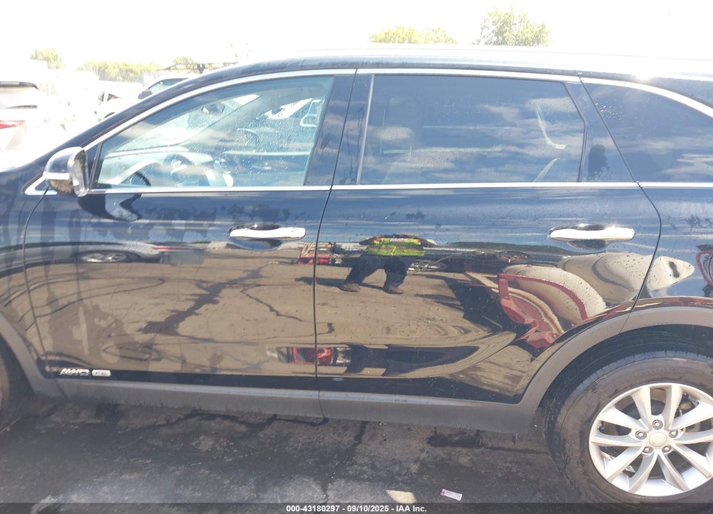 2017 KIA SORENTO 3.3L LX VIN: 5XYPGDA57HG334026