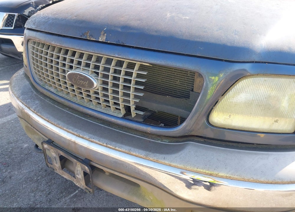 2001 FORD EXPEDITION EDDIE BAUER VIN: 1FMPU18L41LA19668