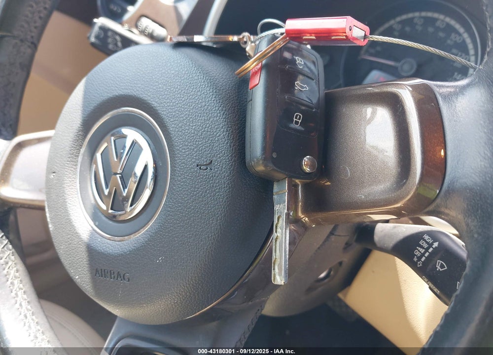 2013 VOLKSWAGEN BEETLE 2.5L VIN: 3VW5P7AT8DM829305
