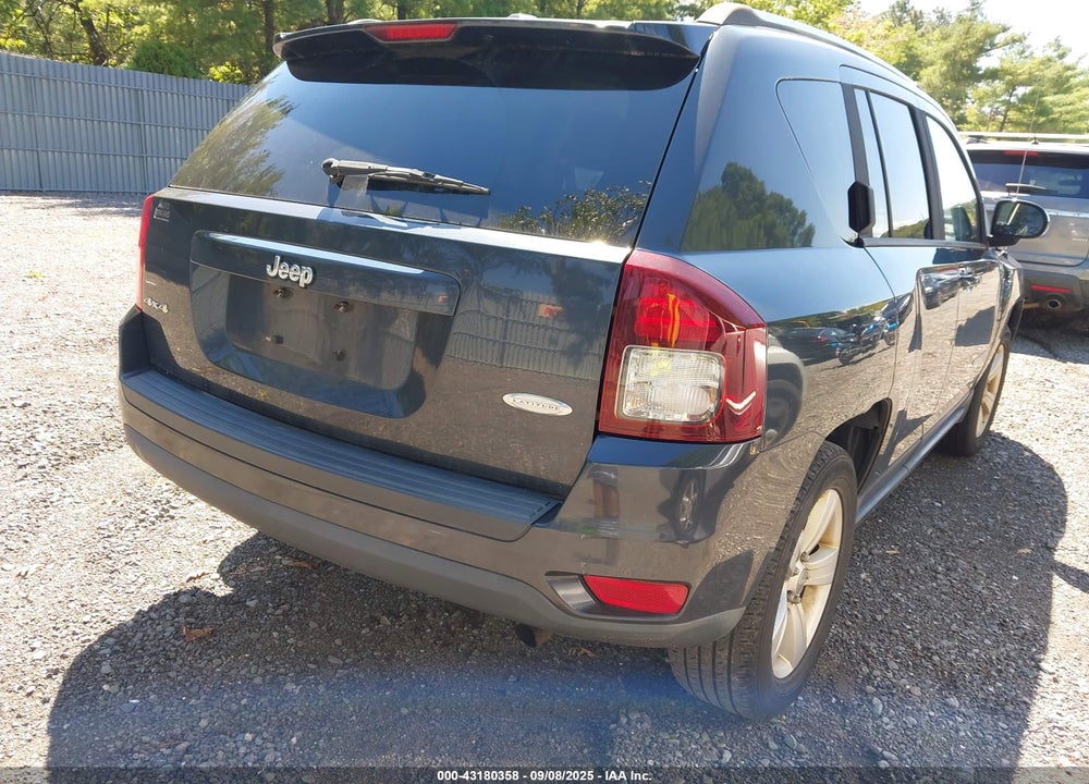 2014 JEEP COMPASS VIN: 1C4NJDEB0ED621677