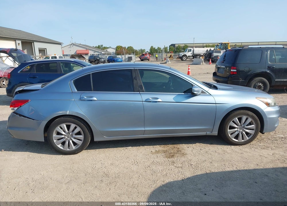 2011 HONDA ACCORD VIN: 1HGCP2F86BA088553