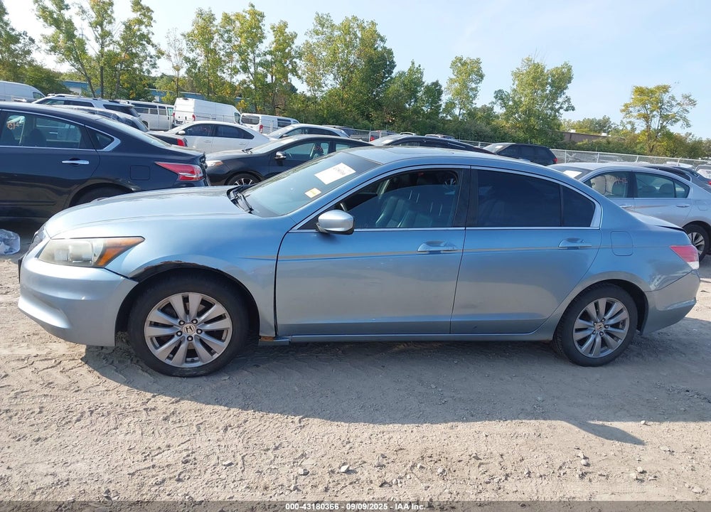 2011 HONDA ACCORD VIN: 1HGCP2F86BA088553