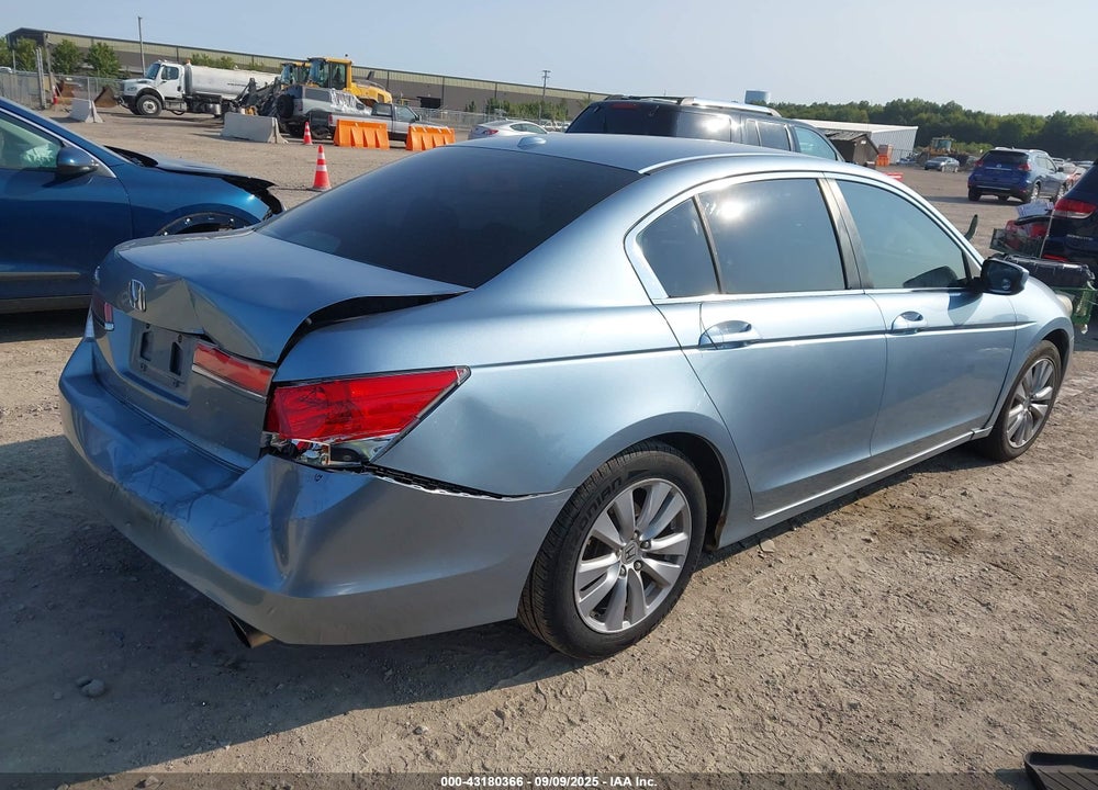 2011 HONDA ACCORD VIN: 1HGCP2F86BA088553