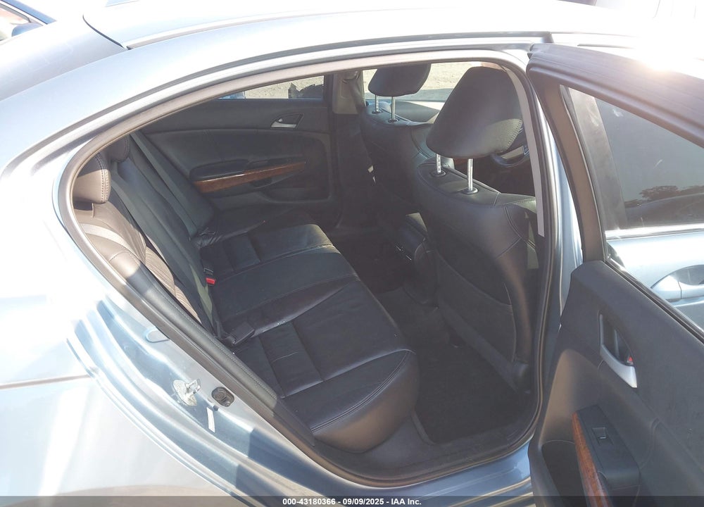 2011 HONDA ACCORD VIN: 1HGCP2F86BA088553