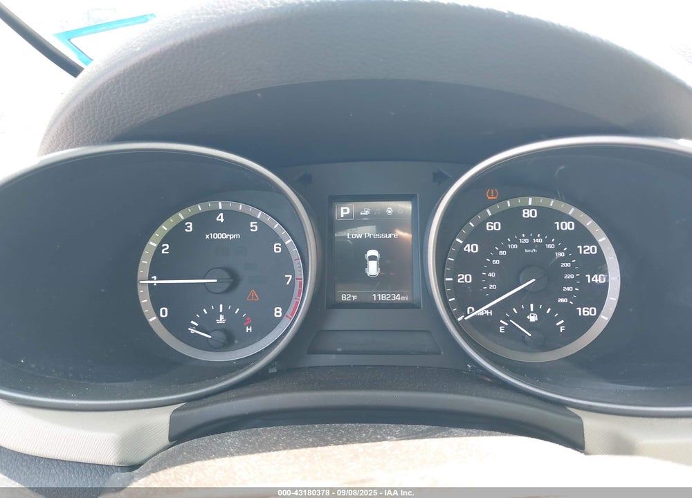 2017 HYUNDAI SANTA FE VIN: 5XYZU3LB1HG428658