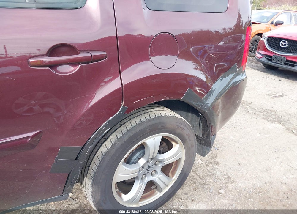 2015 HONDA PILOT EX VIN: 5FNYF4H44FB066464