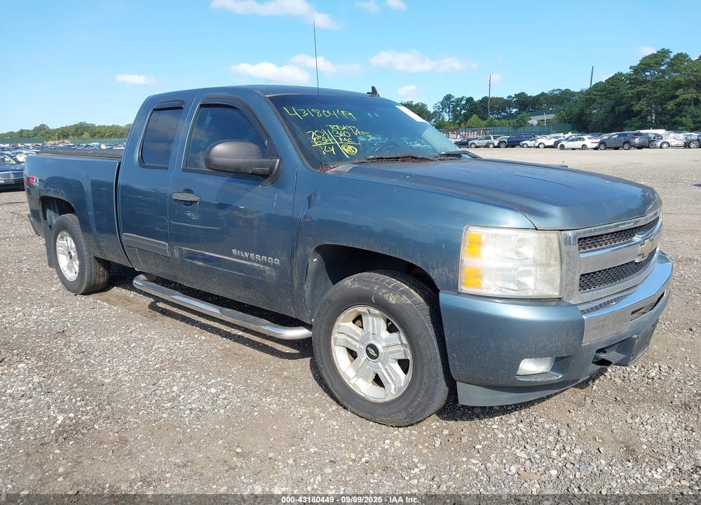 2010 CHEVROLET SILVERADO 1500 LT VIN: 1GCSKSE31AZ142551
