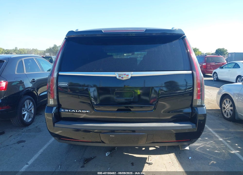 2016 CADILLAC ESCALADE VIN: 1GYS4BKJ8GR109207
