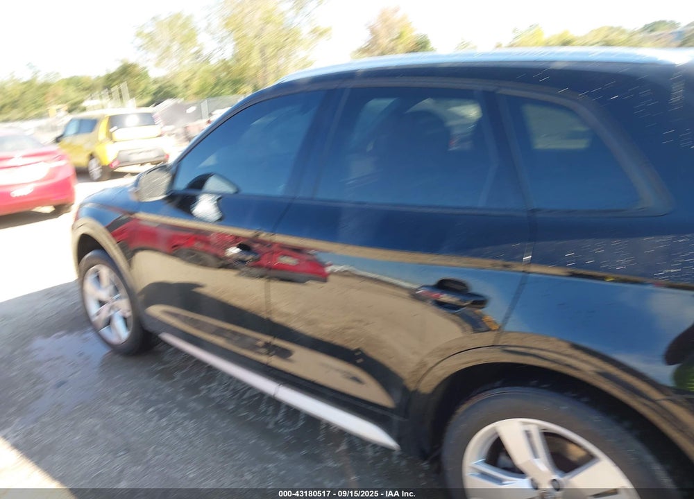 2018 AUDI Q5 VIN: WA1ANAFY4J2002391