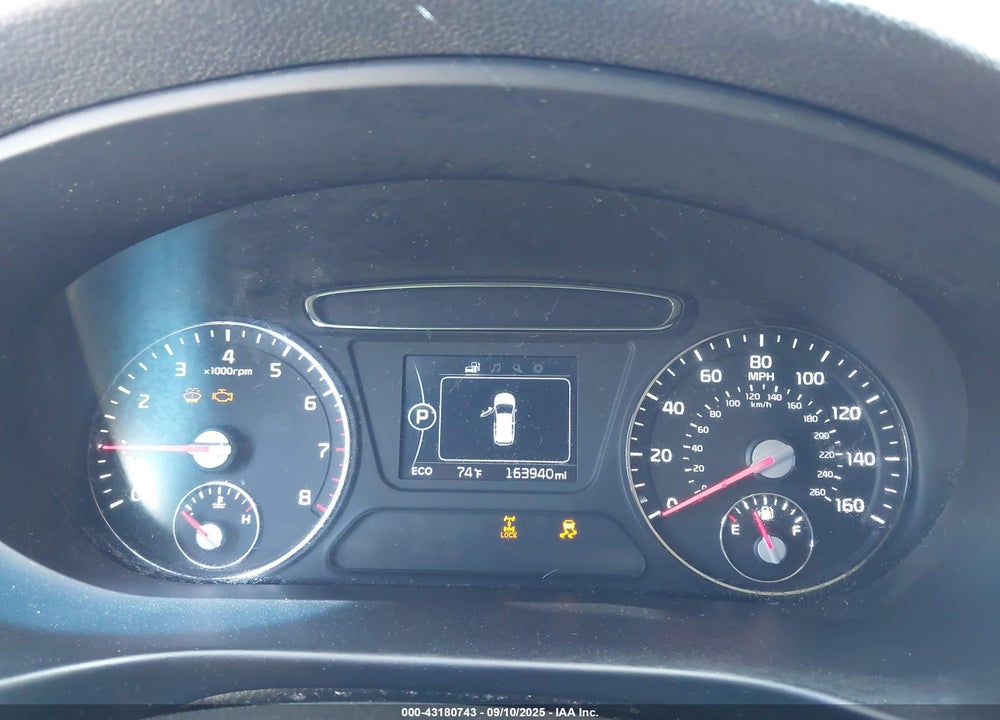 2016 KIA SORENTO VIN: 5XYPGDA34GG040662