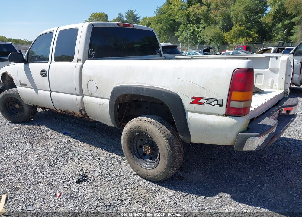 2002 CHEVROLET SILVERADO 2500HD VIN: 1GCHK29U72E127462