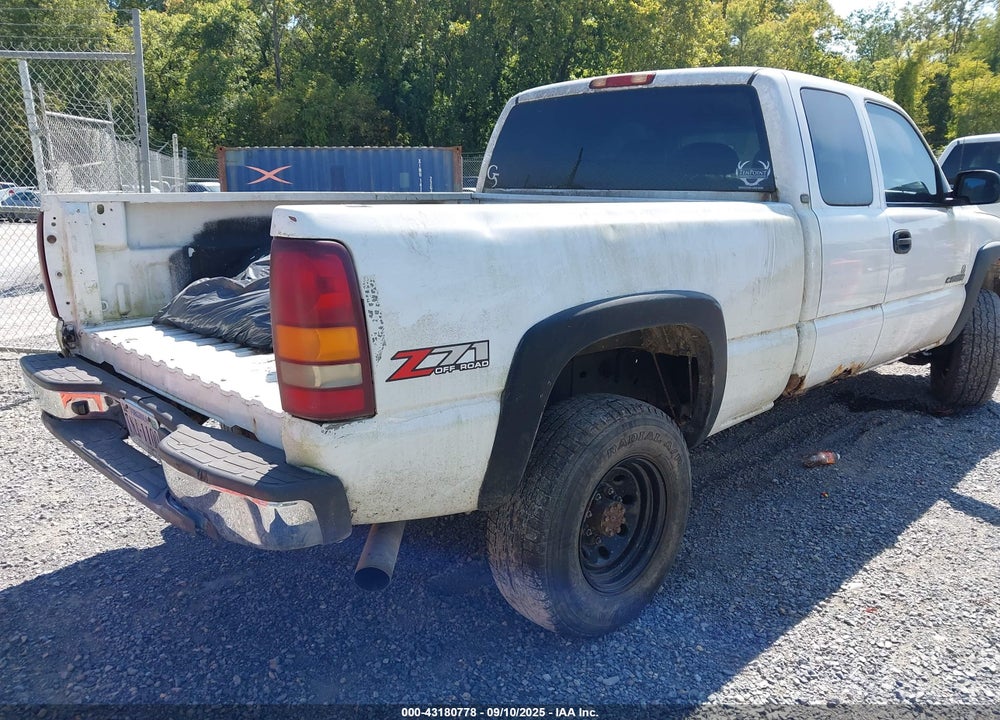 2002 CHEVROLET SILVERADO 2500HD VIN: 1GCHK29U72E127462