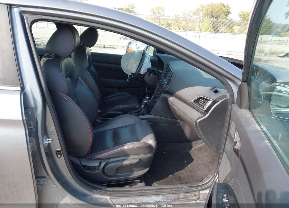 2018 HYUNDAI ELANTRA VIN: KMHD04LB8JU541499