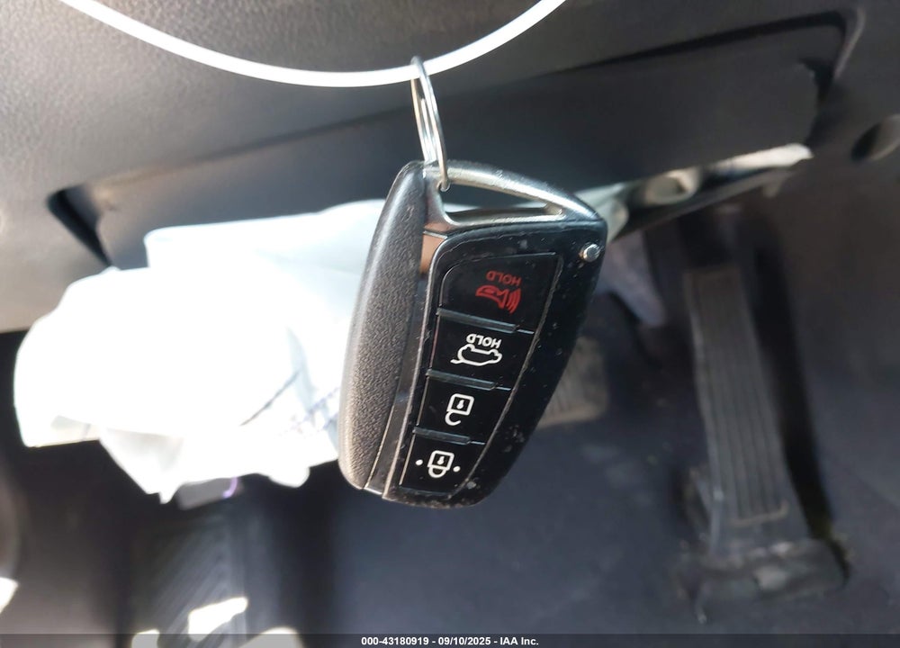 2014 HYUNDAI SANTA FE VIN: KM8SN4HF5EU072835