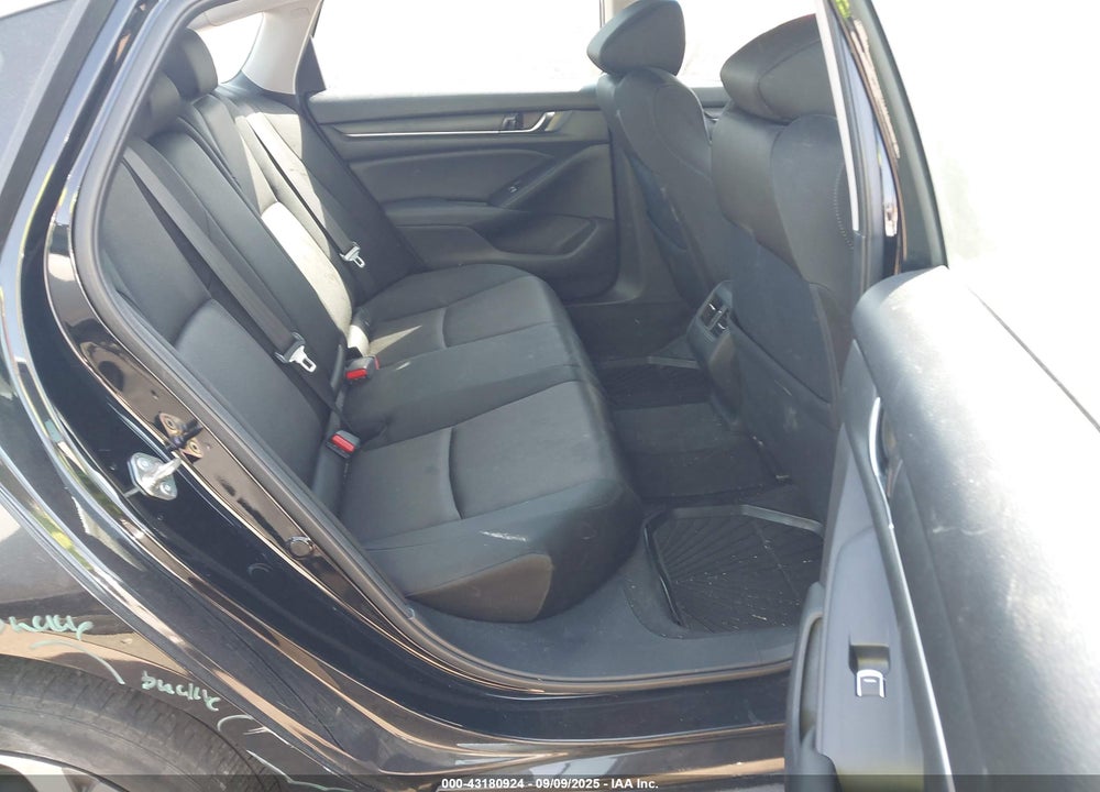 2019 HONDA ACCORD VIN: 1HGCV1F45KA005532