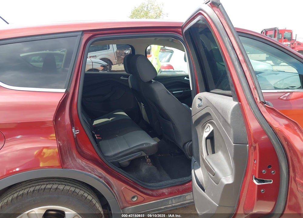 2016 FORD ESCAPE VIN: 1FMCU0GX4GUC19675