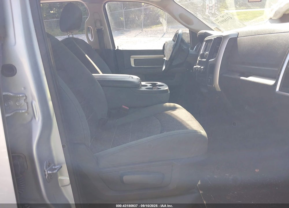 2015 RAM 1500 BIG HORN VIN: 1C6RR7GT6FS518642