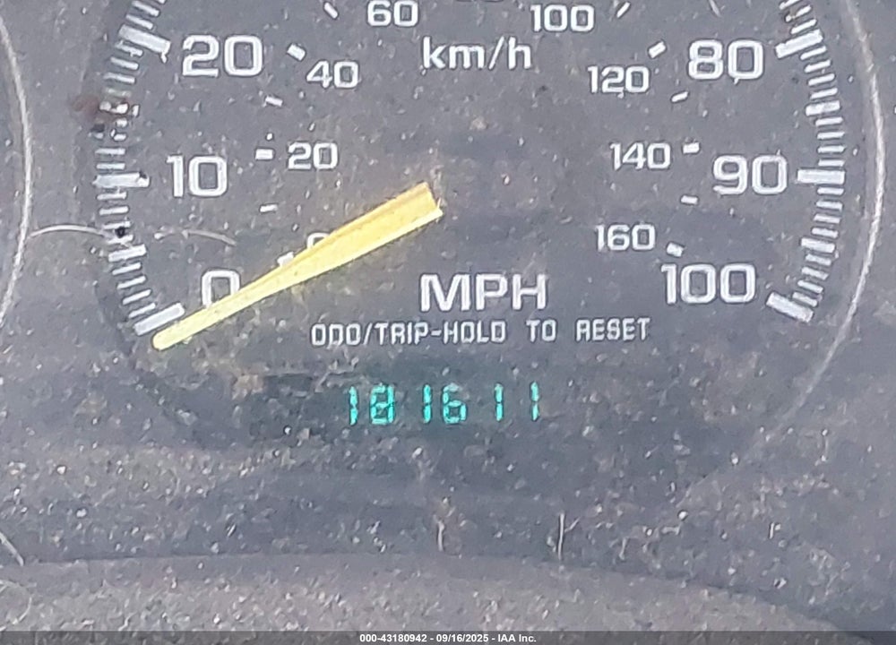 2000 CHEVROLET BLAZER LS VIN: 1GNCS13WXY2376855