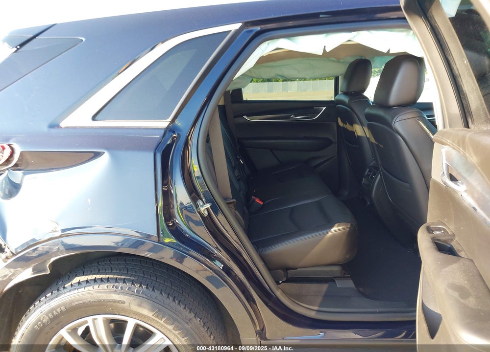 2017 CADILLAC XT5 VIN: 1GYKNBRS6HZ211327