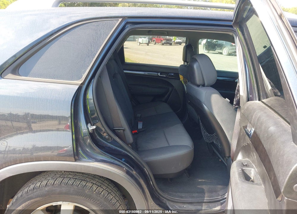 2012 KIA SORENTO LX V6 VIN: 5XYKT4A22CG249244