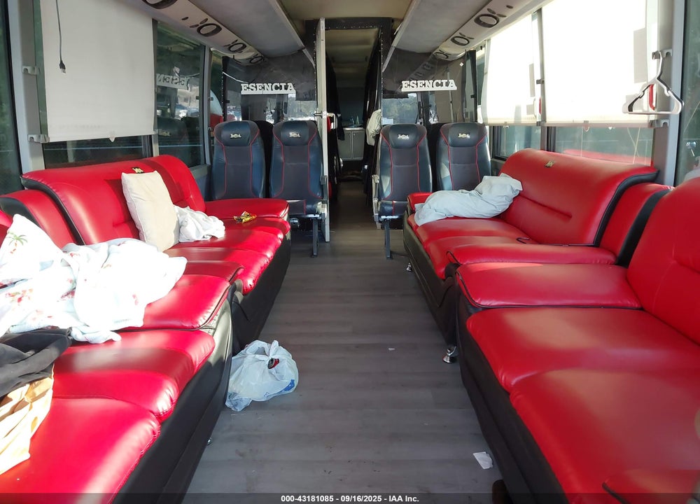 2004 EVOBUS 417 VIN: WKKA34AD043000159