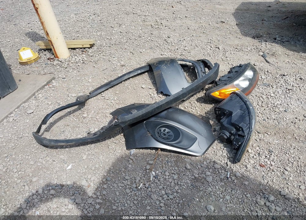 2011 HYUNDAI SANTA FE VIN: 5XYZGDAB4BG005371