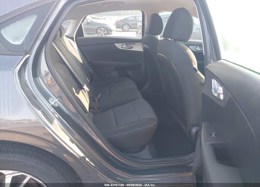 2022 KIA FORTE LXS VIN: 3KPF24AD2NE500429