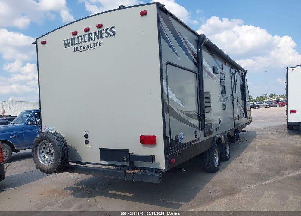 2017 HEARTLAND WILDERNESS 2450FB VIN: 5SFNB3028HE320147
