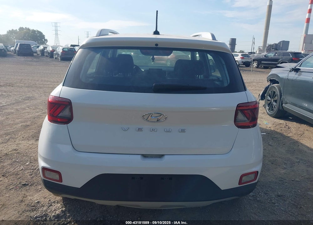 2024 HYUNDAI VENUE SEL VIN: KMHRC8A35RU323919
