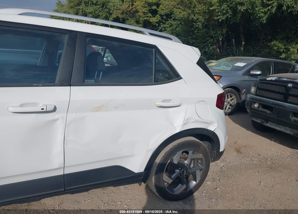 2024 HYUNDAI VENUE SEL VIN: KMHRC8A35RU323919
