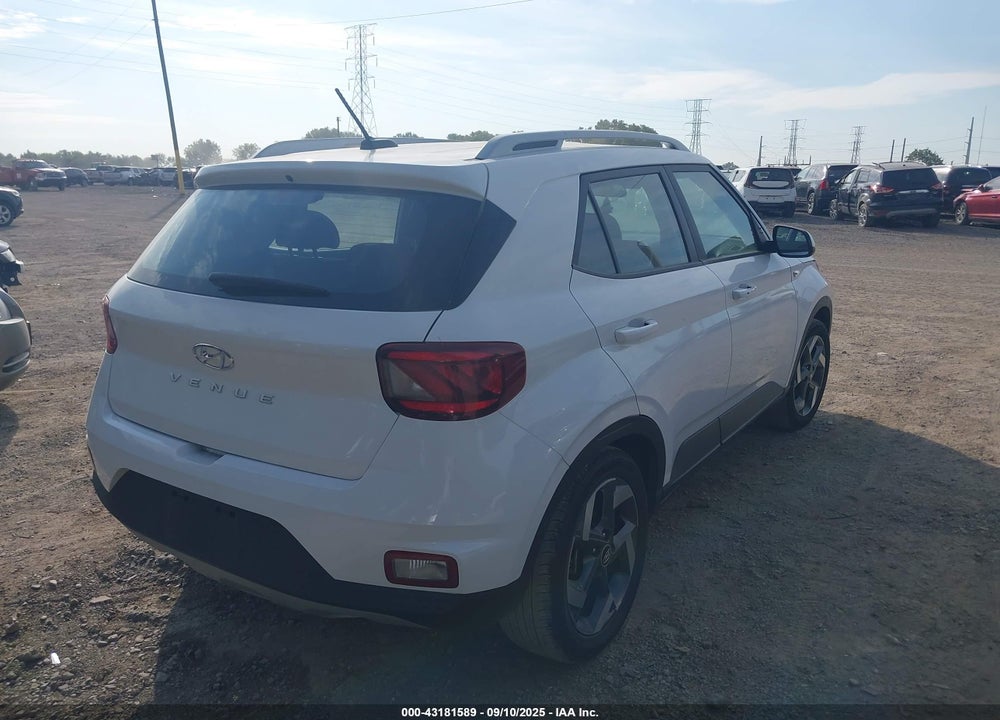 2024 HYUNDAI VENUE SEL VIN: KMHRC8A35RU323919